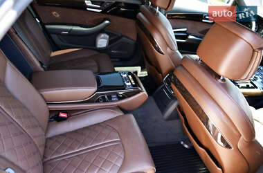 Седан Audi A8 2016 в 