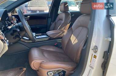 Седан Audi A8 2017 в 