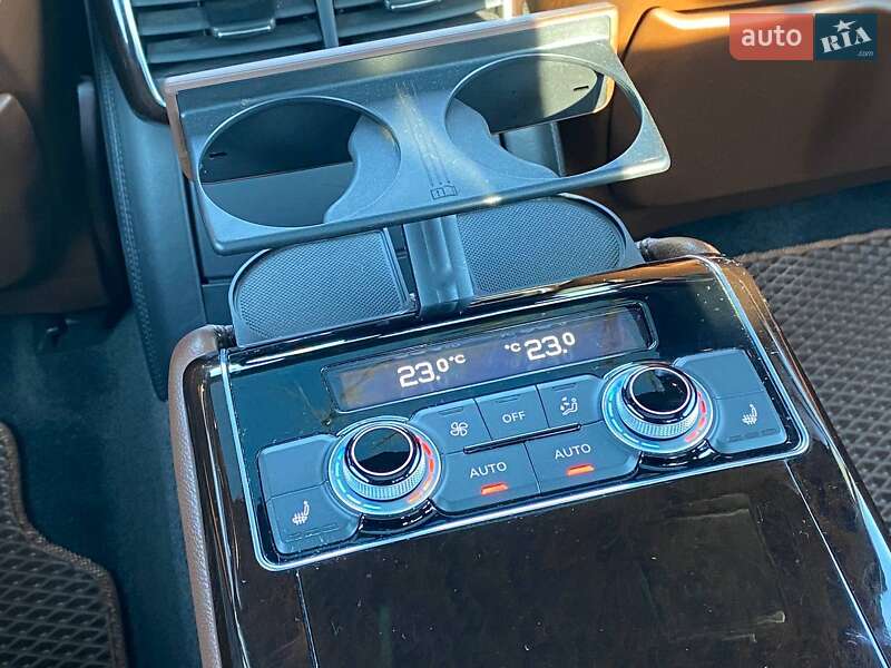 Седан Audi A8 2017 в Києві