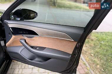 Седан Audi A8 2018 в 