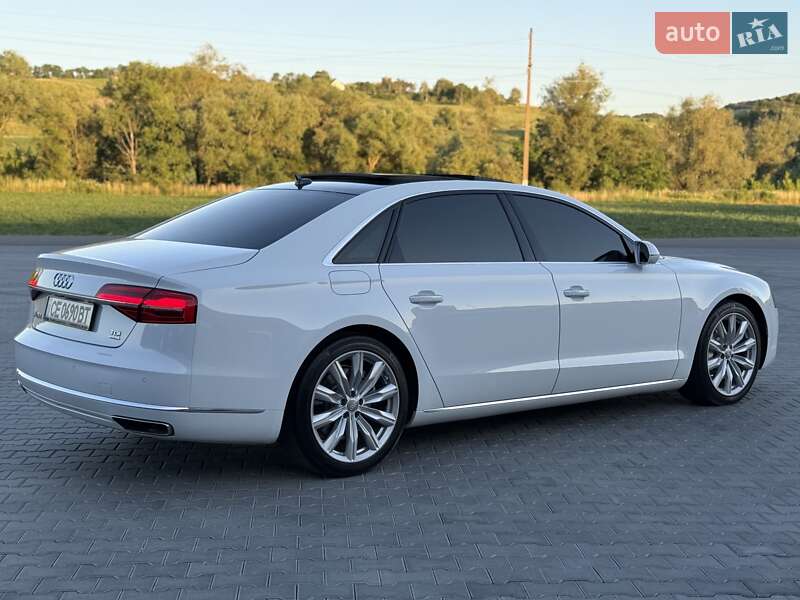 Седан Audi A8 2015 в Черновцах
