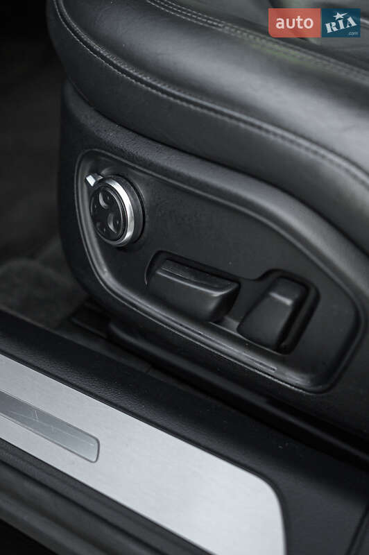 Седан Audi A8 2014 в Львове