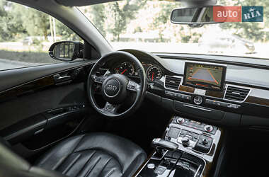 Седан Audi A8 2014 в 