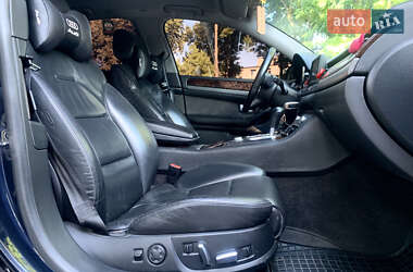 Седан Audi A8 2004 в 