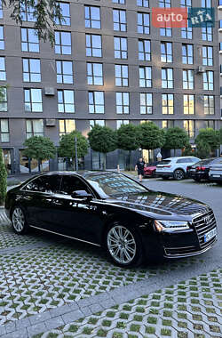 Седан Audi A8 2015 в 