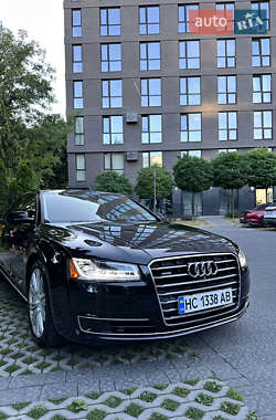 Седан Audi A8 2015 в 