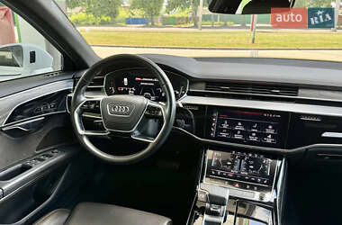 Седан Audi A8 2021 в 