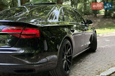 Седан Audi A8 2014 в 