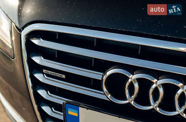 Седан Audi A8 2010 в Львове