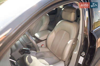 Седан Audi A8 2010 в 