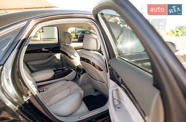 Седан Audi A8 2010 в 