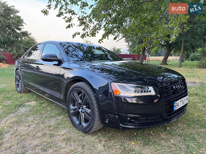 Седан Audi A8 2015 в Киеве