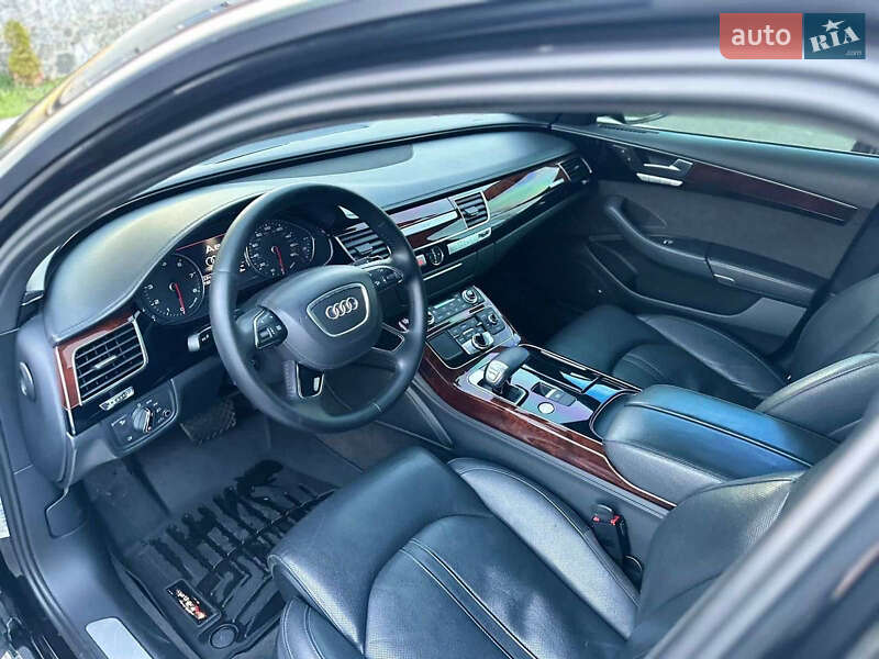 Седан Audi A8 2012 в Киеве