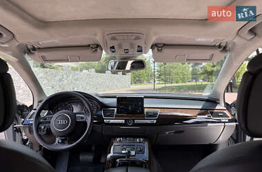 Седан Audi A8 2014 в 