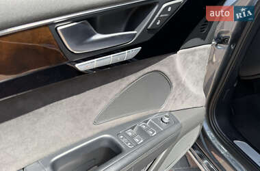 Седан Audi A8 2014 в 