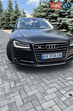 Седан Audi A8 2015 в 