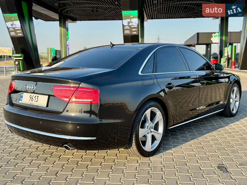 Седан Audi A8 2011 в Миколаєві