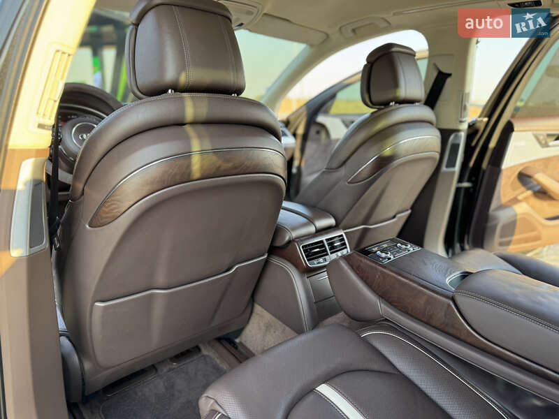 Седан Audi A8 2011 в Миколаєві