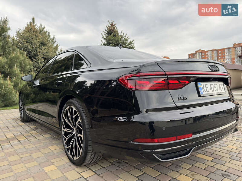 Седан Audi A8 2018 в 