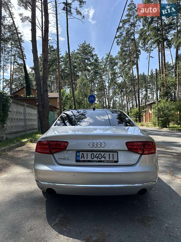 Седан Audi A8 2013 в Києві