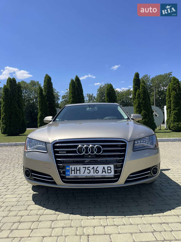 Седан Audi A8 2013 в Одессе