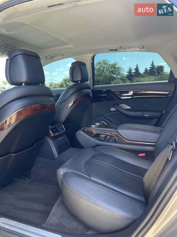 Седан Audi A8 2013 в Одессе