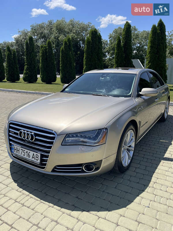 Седан Audi A8 2013 в Одессе
