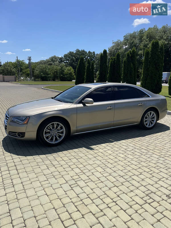 Седан Audi A8 2013 в Одессе
