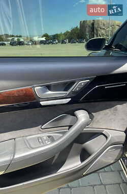 Седан Audi A8 2013 в 