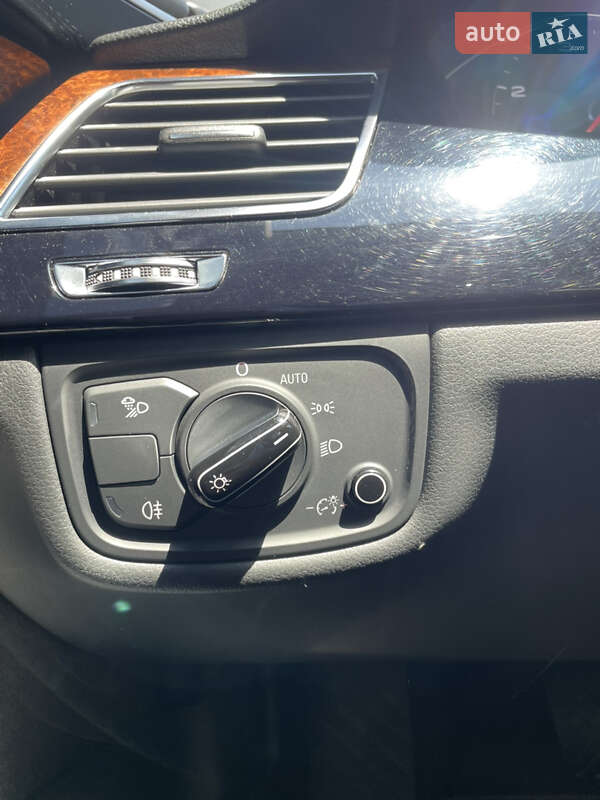 Седан Audi A8 2013 в Одессе
