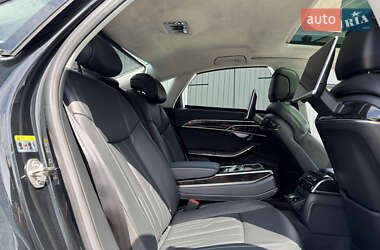Седан Audi A8 2018 в 