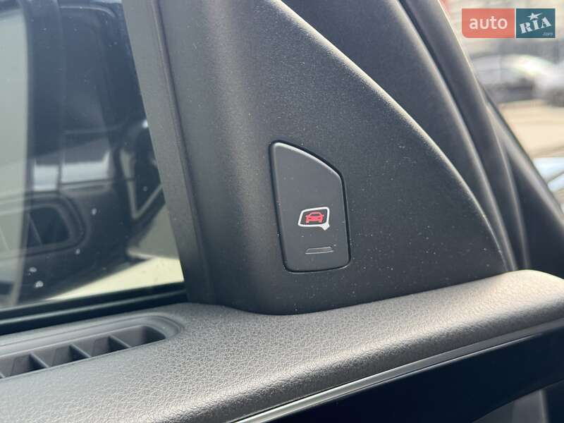 Седан Audi A8 2013 в Києві