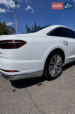 Седан Audi A8 2019 в 