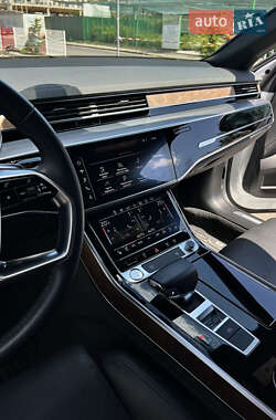 Седан Audi A8 2019 в 