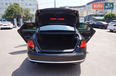 Седан Audi A8 2013 в 