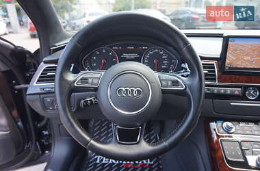 Седан Audi A8 2013 в 