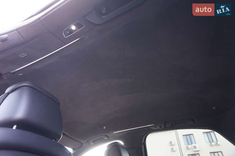 Седан Audi A8 2013 в Одесі