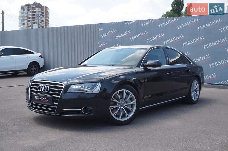 Седан Audi A8 2013 в Одесі
