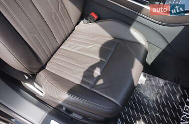 Седан Audi A8 2020 в 