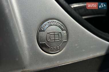 Седан Audi A8 1999 в 