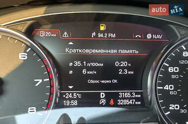 Седан Audi A8 2015 в 