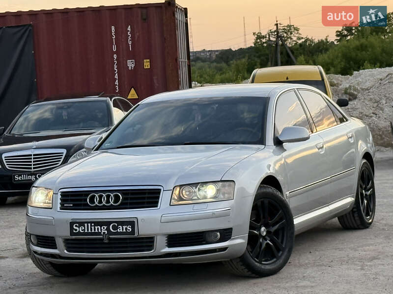 Седан Audi A8 2004 в Рівному