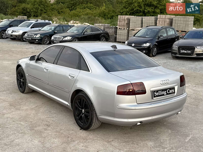 Седан Audi A8 2004 в Рівному