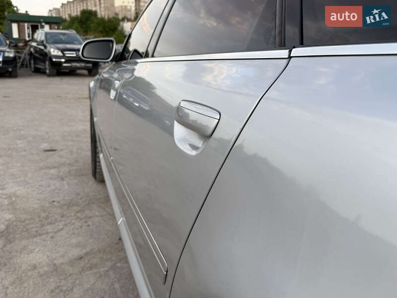 Седан Audi A8 2004 в Рівному