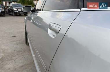 Седан Audi A8 2004 в 