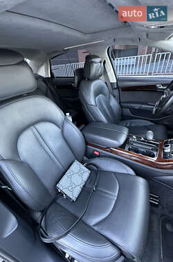 Седан Audi A8 2013 в 