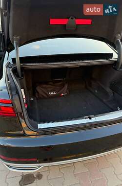 Седан Audi A8 2018 в 