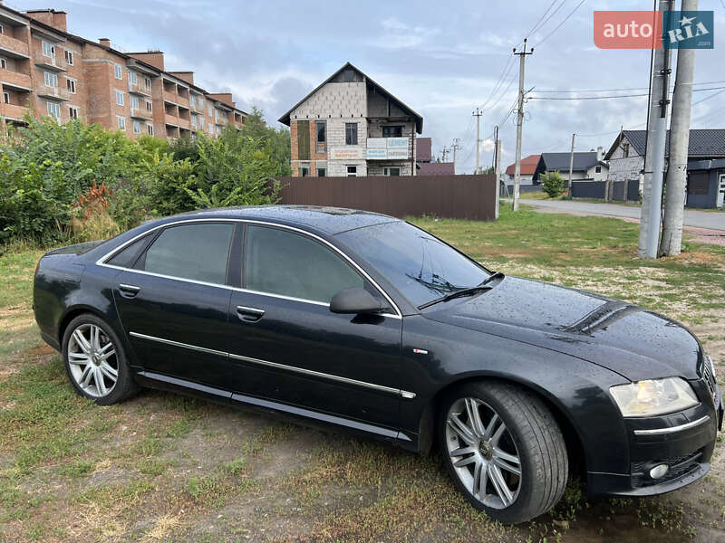 Седан Audi A8 2004 в Киеве