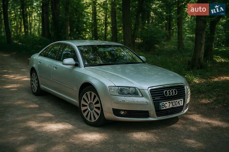Седан Audi A8 2007 в Самборі