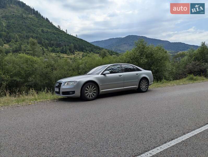 Седан Audi A8 2007 в Самборі
